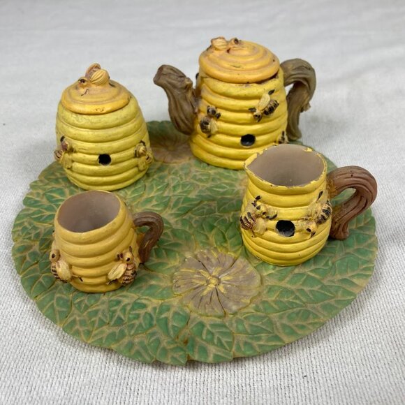 1996 Young’s Beehive Mini Resin Tea Set w/ Leaf Base – READ wear/chip - Picture 1 of 9